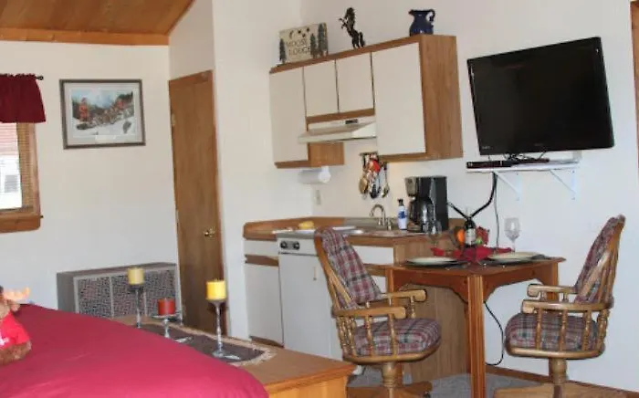 Lodge River Bend Cabins Cody